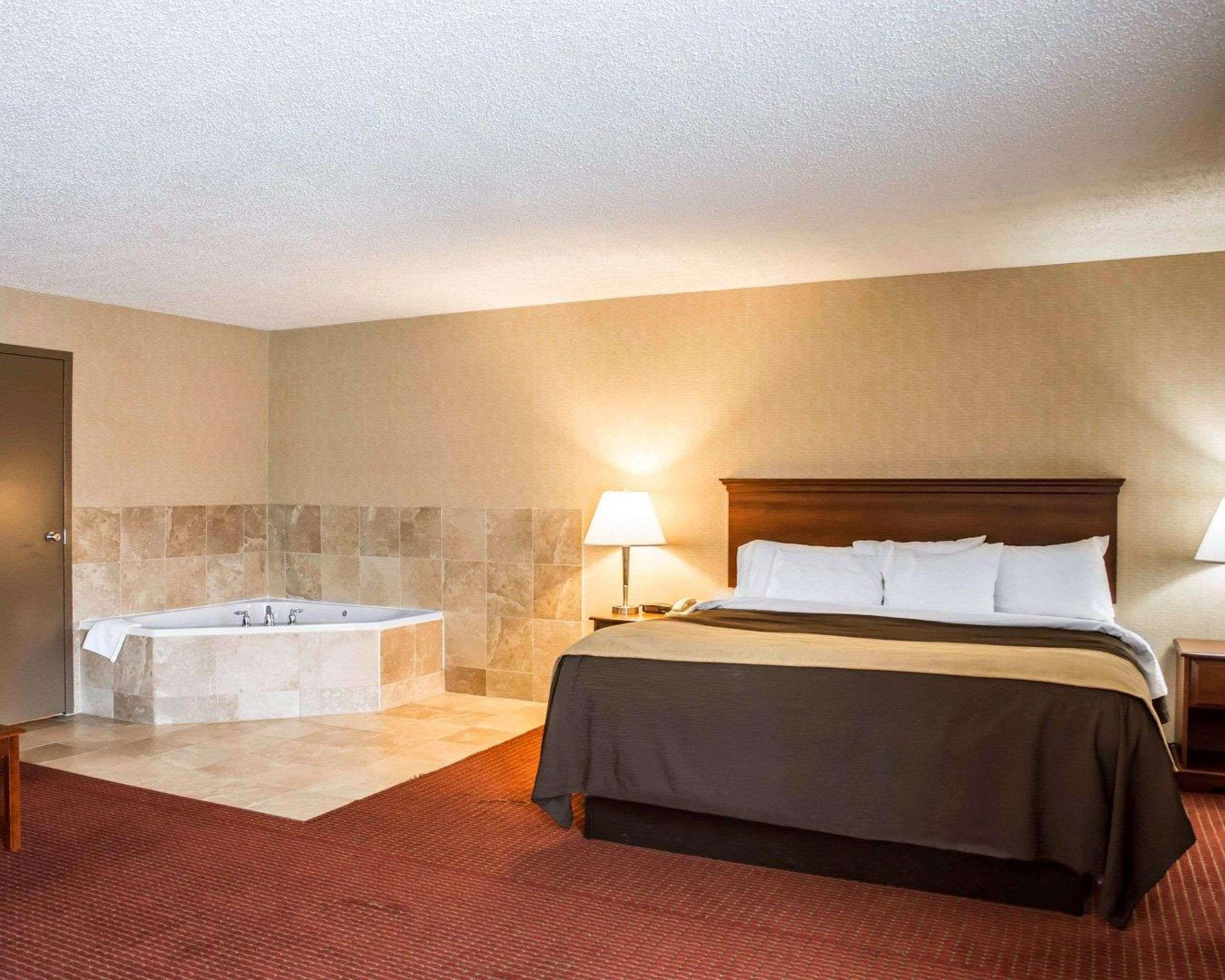 Quality Inn Springboro West Exteriér fotografie
