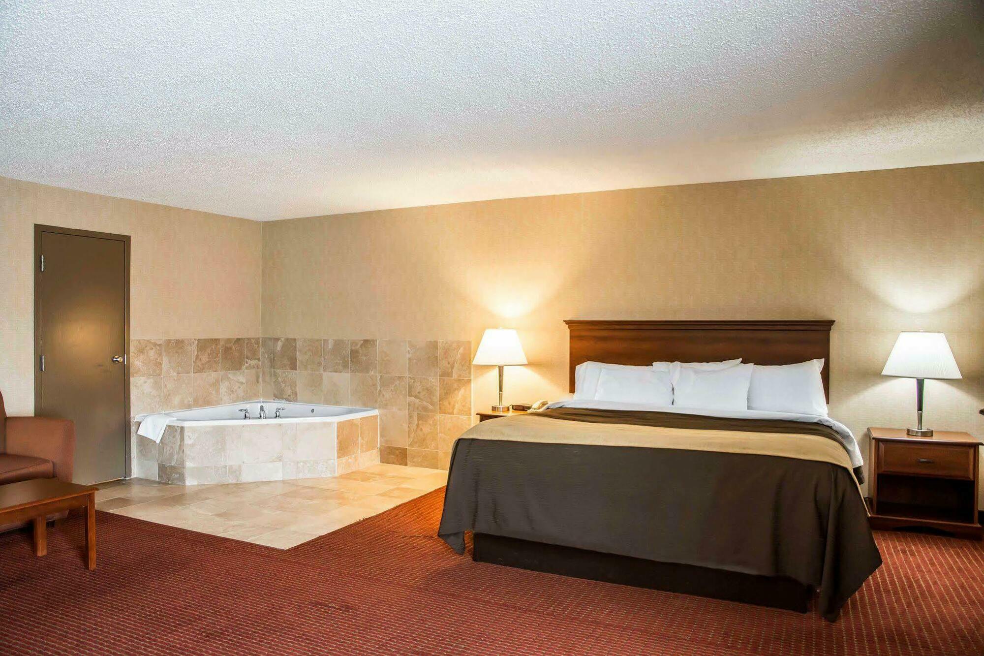 Quality Inn Springboro West Exteriér fotografie
